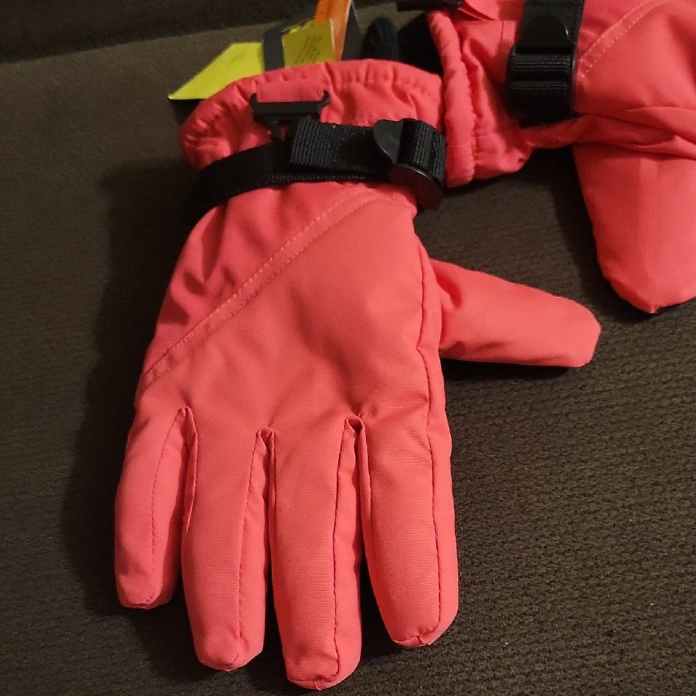 All in Motion Snow Sport Pink and Black Gloves with Secure Fit Size 8-14